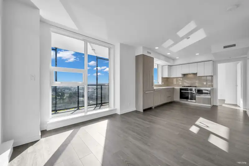 1407 6633 BUSWELL STREET - photo 4 of 27