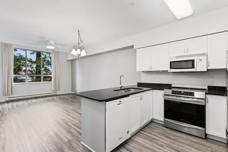 403 16068 83 AVENUE - photo 2 of 25