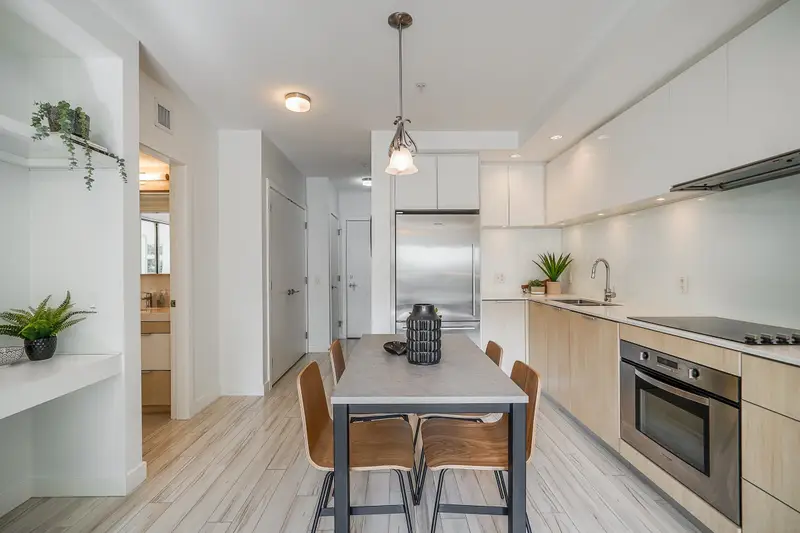 214 111 E 3RD STREET - photo 3 of 20