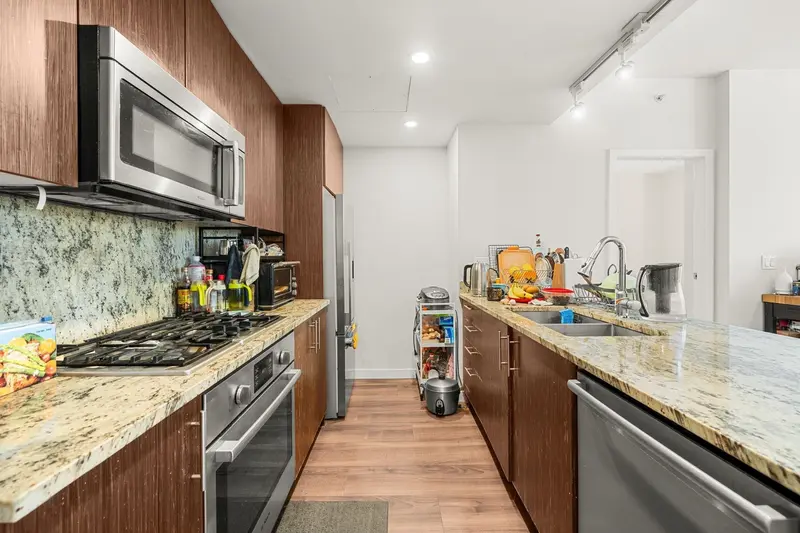 502 3333 SEXSMITH ROAD - photo 2 of 25