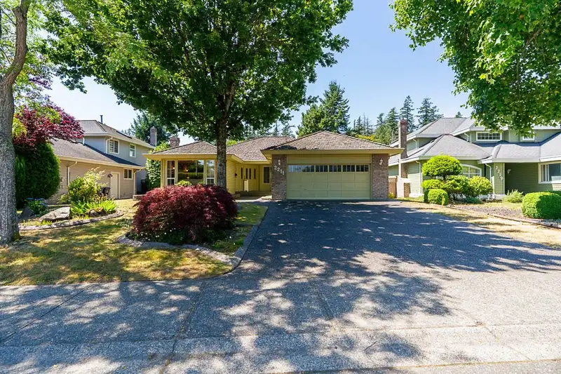 2211 148A STREET - photo 2 of 30