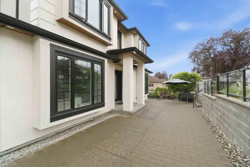 1842 E 64TH AVENUE - photo 3 of 30