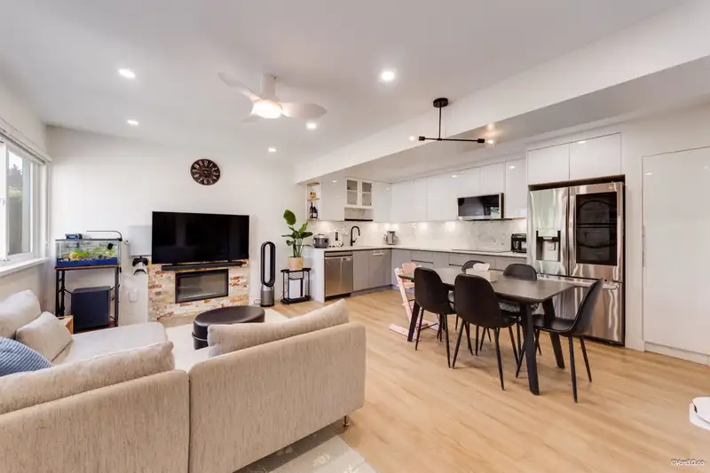 66 3433 E 49TH AVENUE - photo 1 of 36