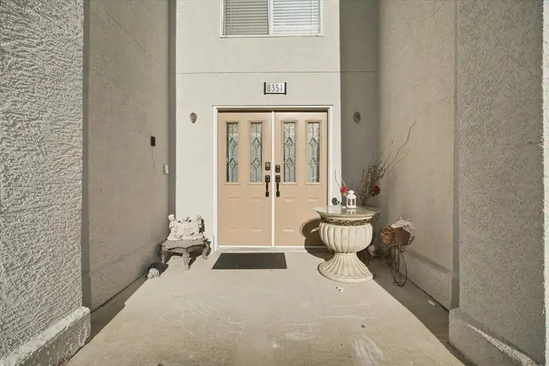 8351 MILLER CRESCENT - photo 2 of 40