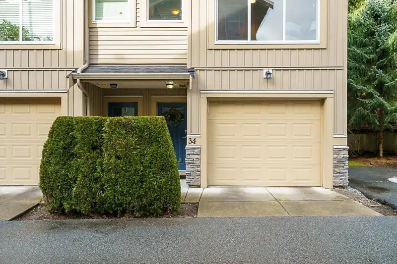 34 20967 76 AVENUE - photo 2 of 29