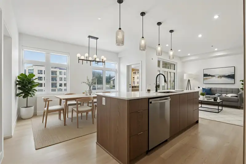 302 46187 THOMAS ROAD - photo 1 of 9