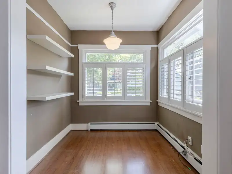 7575 SELKIRK STREET - photo 3 of 19