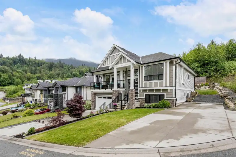 34 8295 NIXON ROAD - photo 1 of 40
