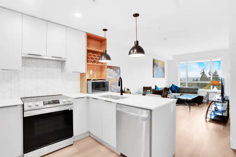 611 10778 138 STREET - photo 1 of 20