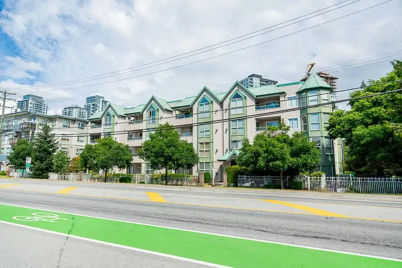 111 10128 132 STREET - photo 2 of 29