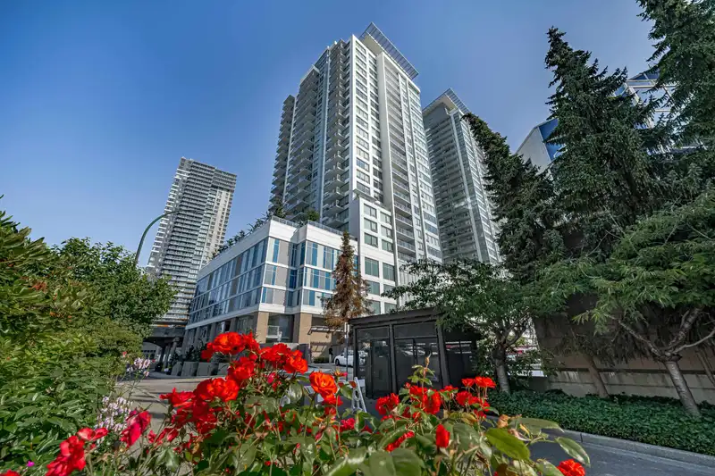 1306 988 QUAYSIDE DRIVE - photo 1 of 24