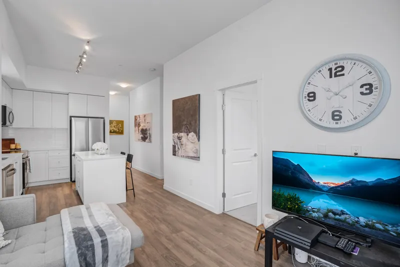 608 15825 85 AVENUE - photo 3 of 25