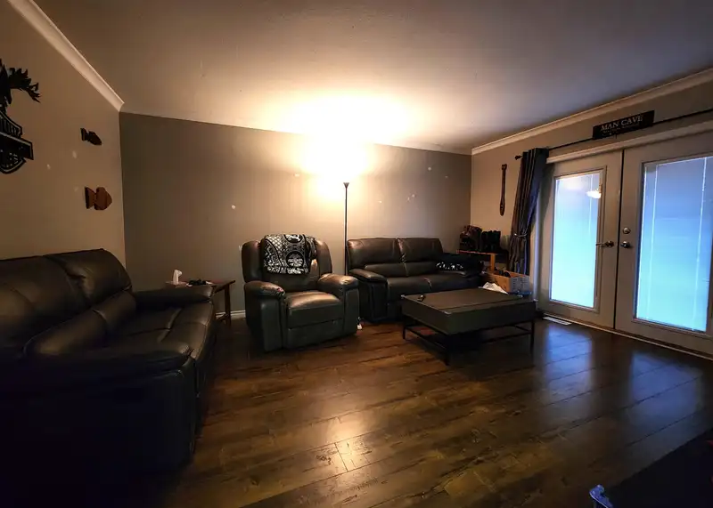 15947 88 AVENUE - photo 4 of 39