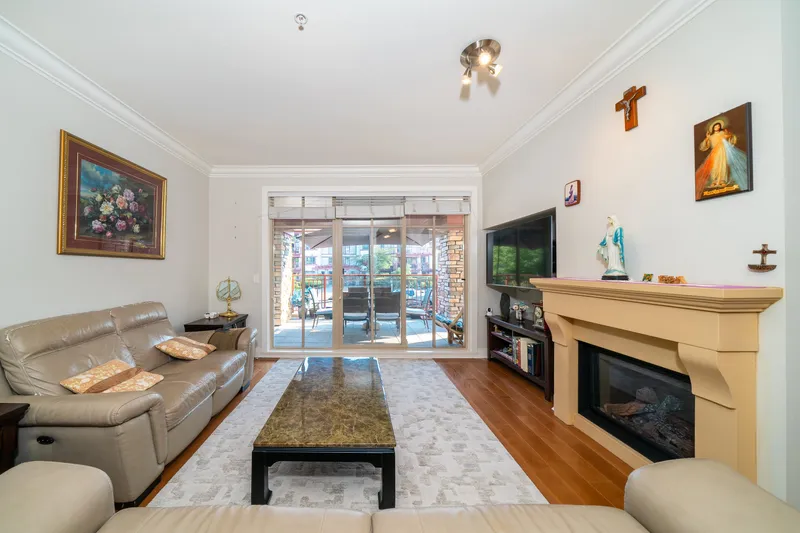 201 16477 64 AVENUE - photo 2 of 23