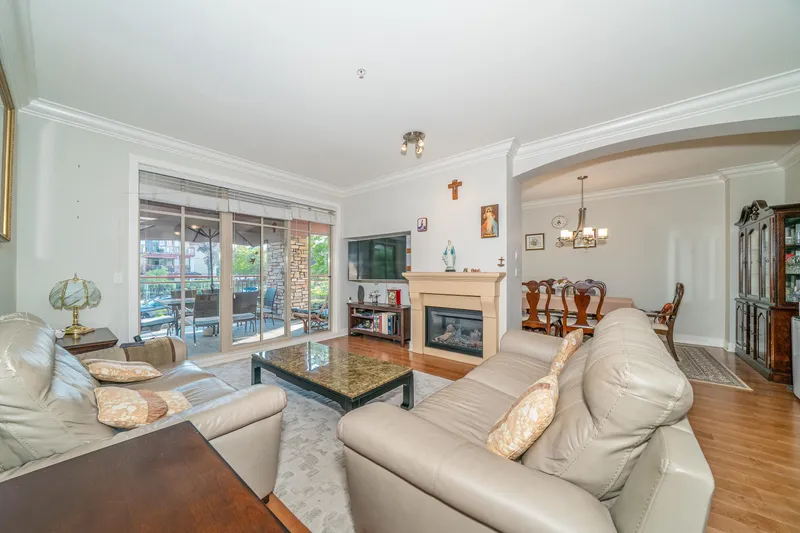 201 16477 64 AVENUE - photo 3 of 23