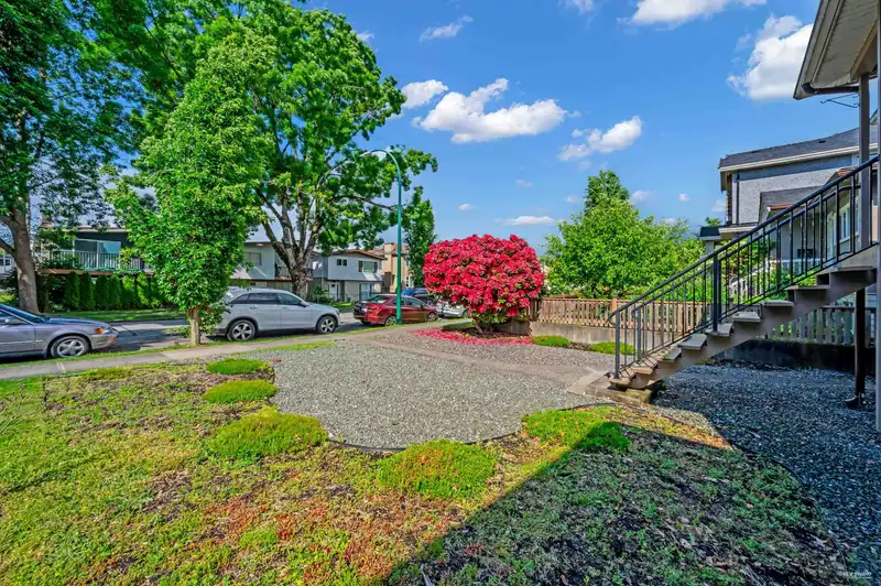 3278 PARKER STREET - photo 2 of 31