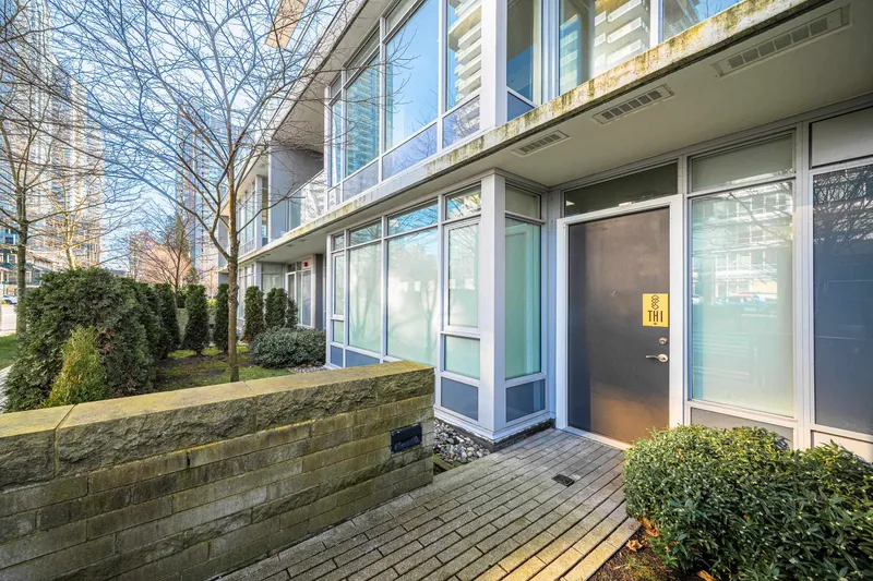 TH1 6288 CASSIE AVENUE - photo 3 of 25