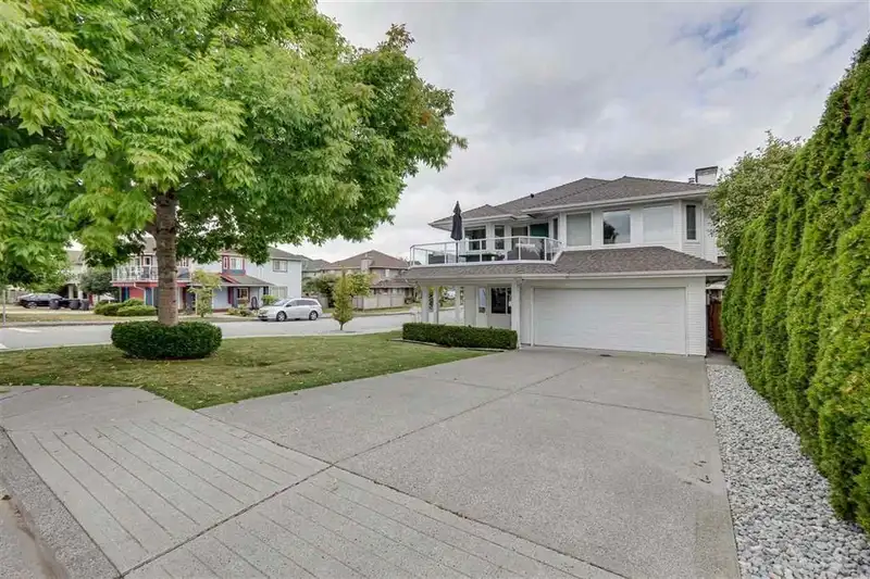 1199 SOUTH DYKE ROAD - photo 1 of 21