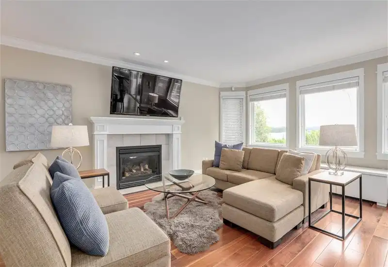 1199 SOUTH DYKE ROAD - photo 4 of 21