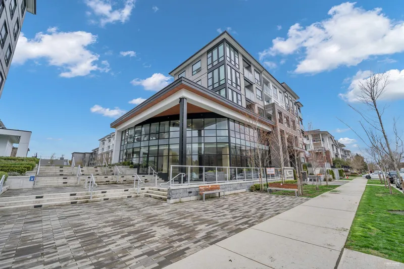 226 9233 ODLIN ROAD - photo 2 of 25