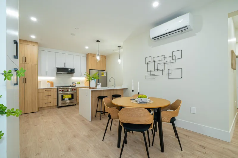 7813 SHAUGHNESSY STREET - photo 4 of 20