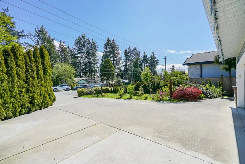 2155 156 STREET - photo 2 of 25