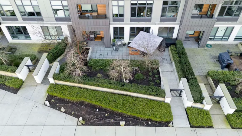 116 747 E 3RD STREET - photo 2 of 25