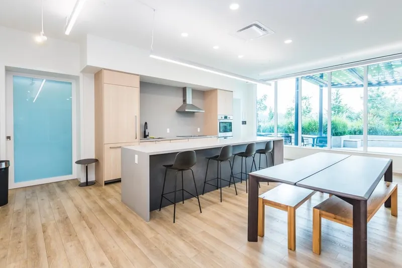 1305 318 ALDERSON AVENUE - photo 4 of 25