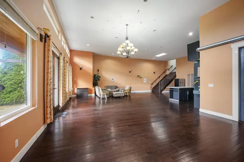 11860 75A AVENUE - photo 4 of 40