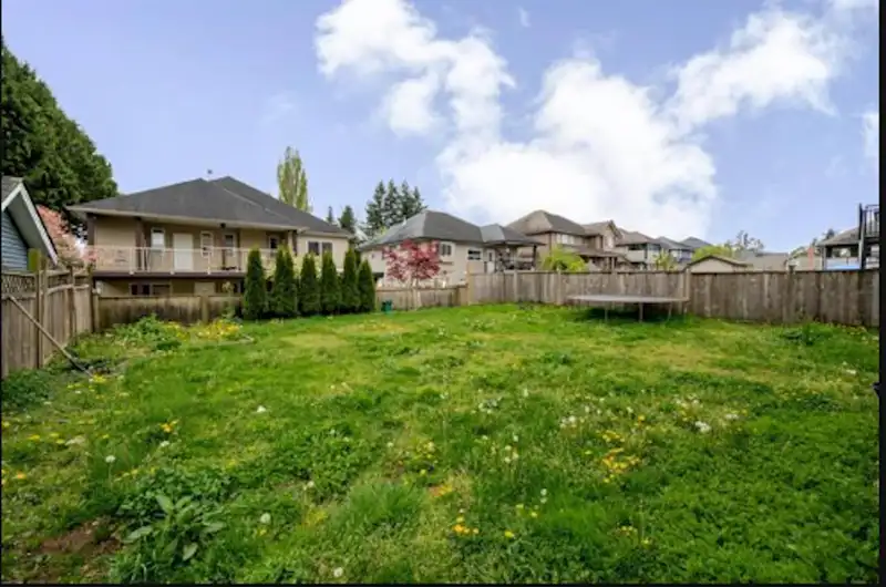 2737 CARRIAGE COURT - photo 4 of 4