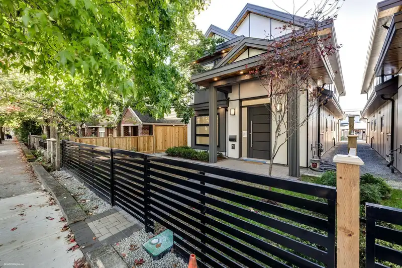 11468 WILLIAMS ROAD - photo 1 of 40