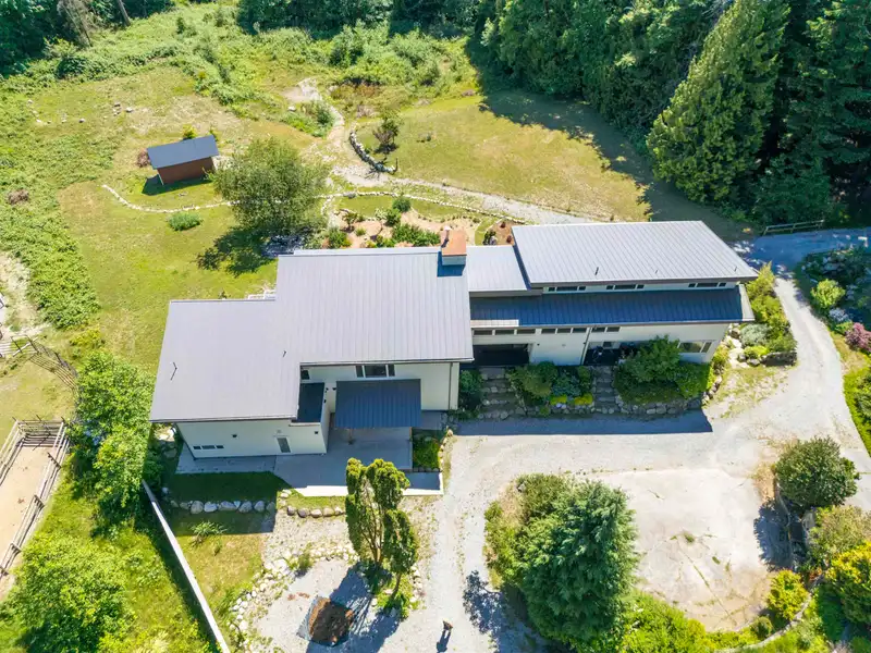 714 SULLIVAN ROAD - photo 2 of 40