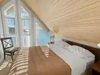 10C 2315 MACKINNON ROAD - thumbnail 18