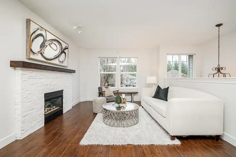 17838 100A AVENUE - photo 4 of 37