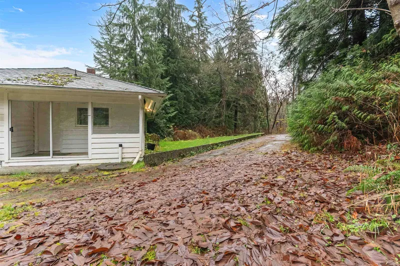 29433 DEWDNEY TRUNK ROAD - photo 4 of 25