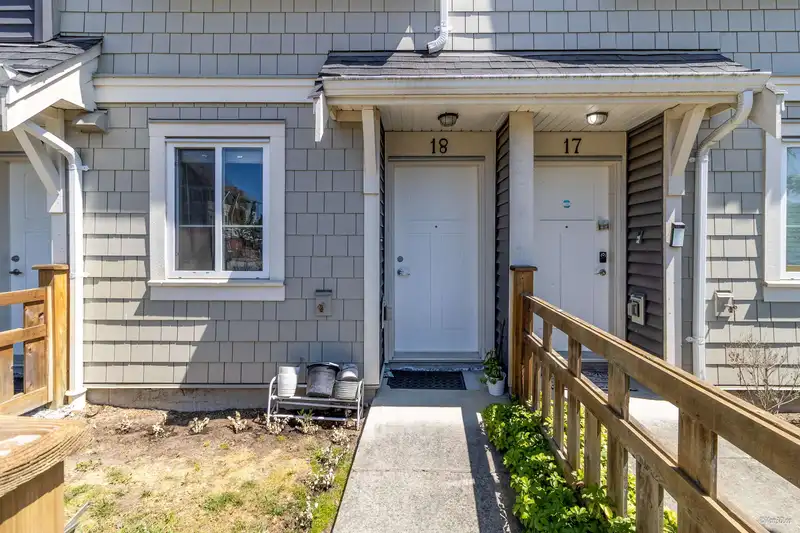 18 8699 158 STREET - photo 2 of 29