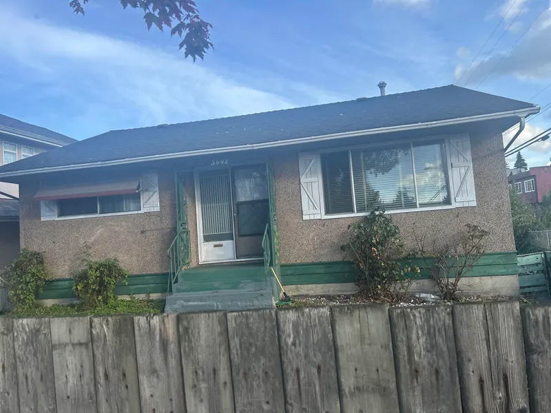 5692 KNIGHT STREET - photo 2 of 2