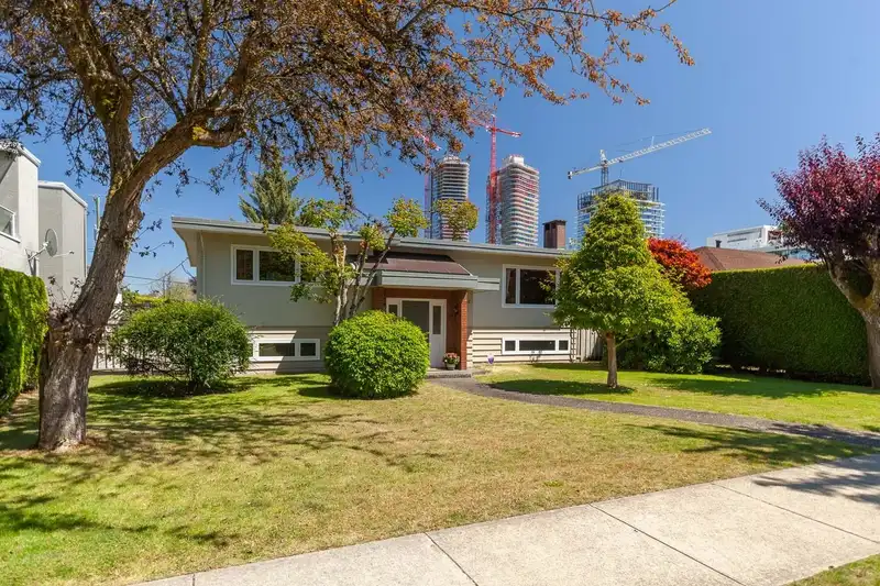 5588 WILLOW STREET - photo 1 of 32