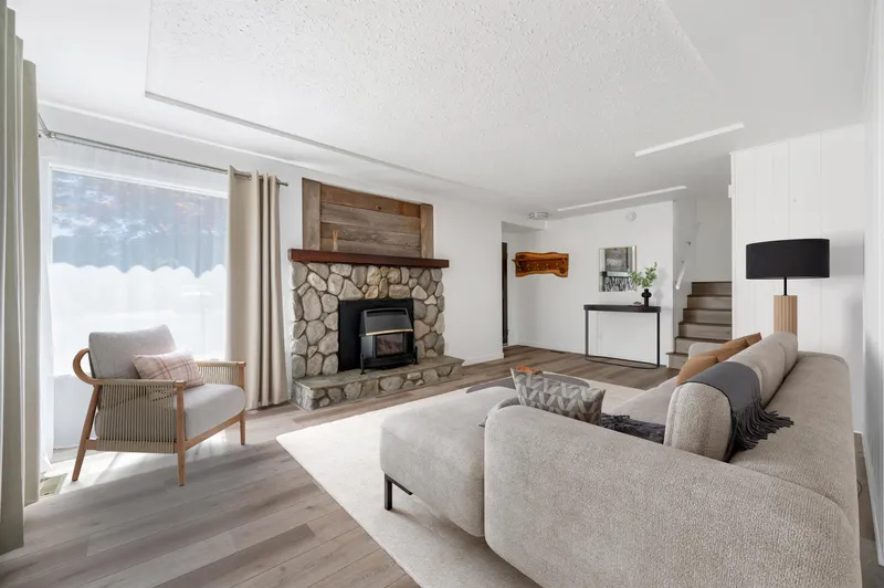 27153 34 AVENUE - photo 4 of 25