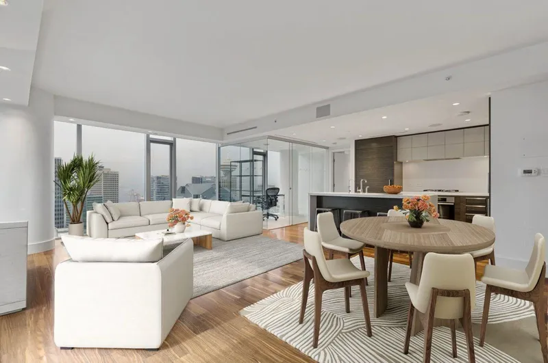 2702 667 HOWE STREET - photo 3 of 25