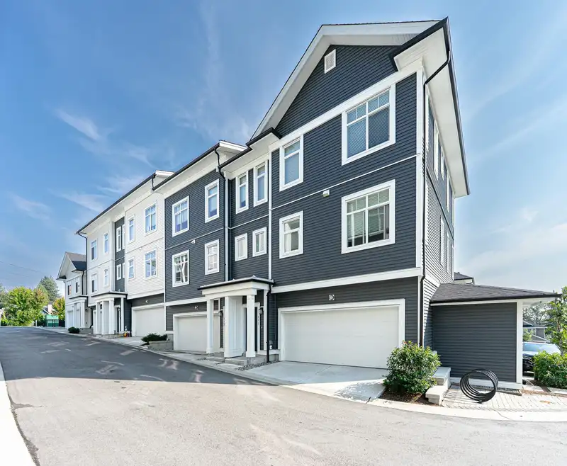 112 3489 BAYCREST AVENUE - photo 1 of 1