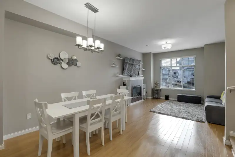 68 19480 66 AVENUE - photo 4 of 40