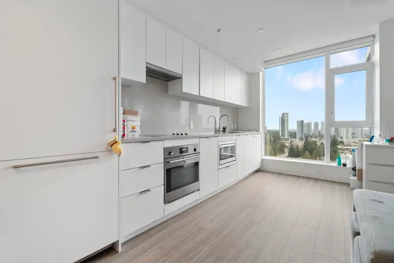 1605 13675 107A AVENUE - photo 3 of 21