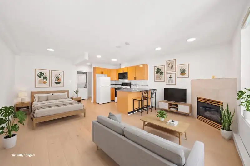 1610 939 HOMER STREET - photo 1 of 32