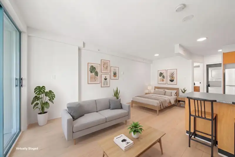 1610 939 HOMER STREET - photo 3 of 32