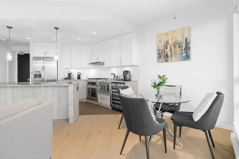 2505 6188 WILSON AVENUE - photo 3 of 28