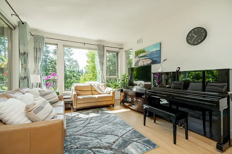 313 6268 EAGLES DRIVE - photo 3 of 40