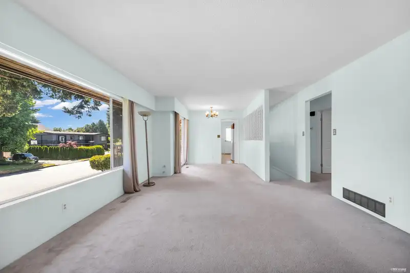 9091 ASH STREET - photo 3 of 40