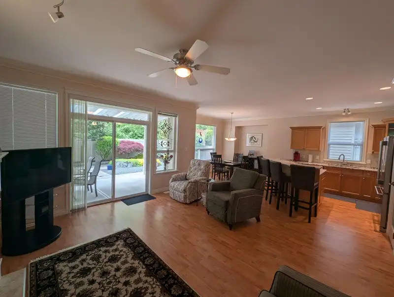 46570 HEARTHSTONE AVENUE - photo 4 of 40