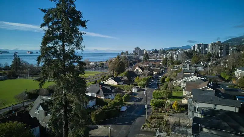 1105 MARINE DRIVE - photo 4 of 29